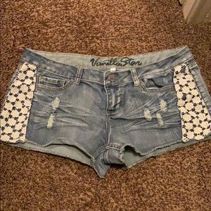 Floral short shorts